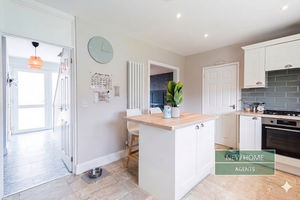 Photo 16- click for photo gallery